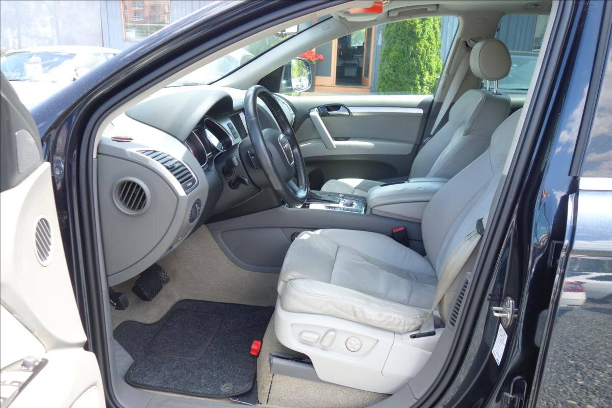 Audi Q7 SUV / Terénní 4,2 l 257 kw