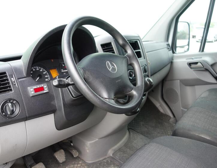 Mercedes-Benz Sprinter 3