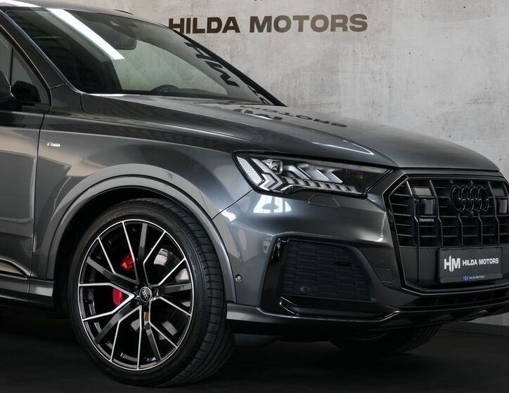 Audi Q7 5