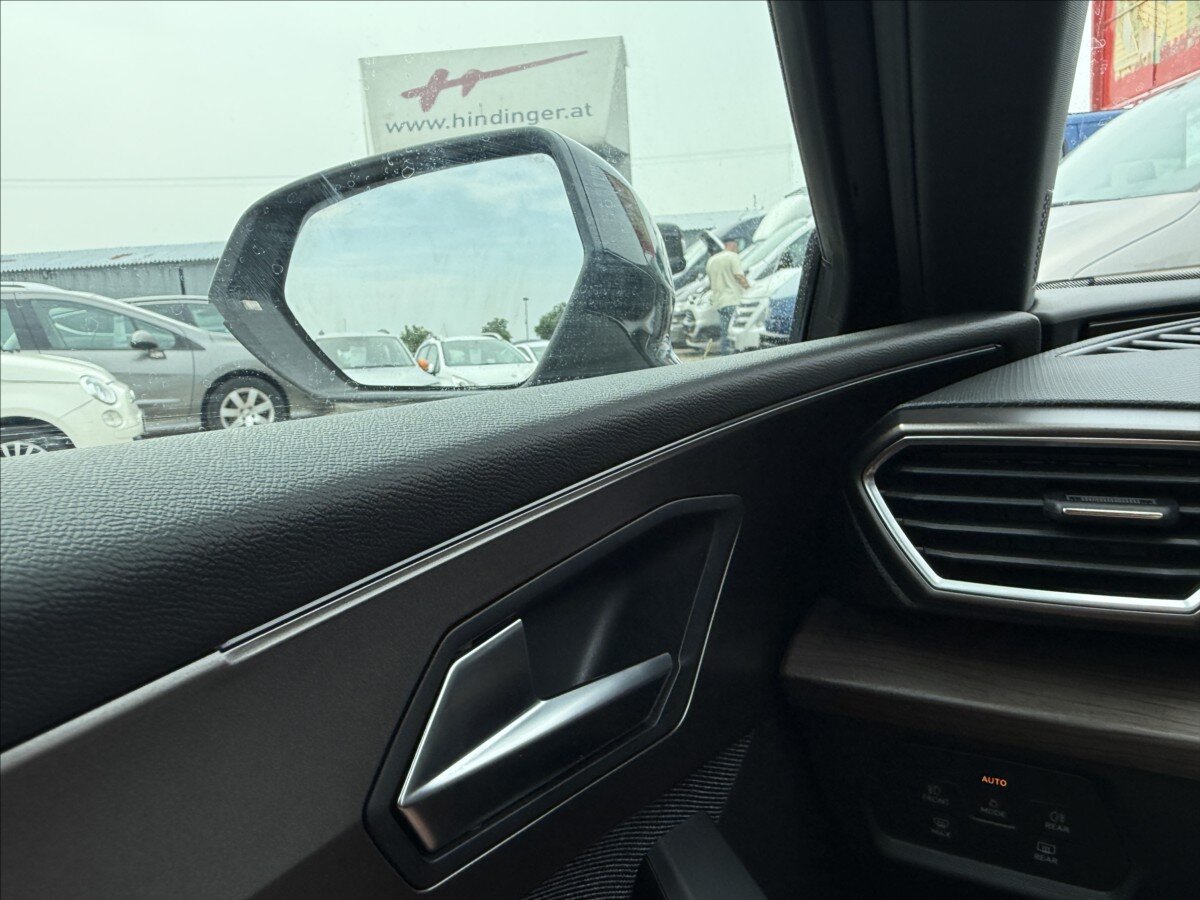 Seat Leon Hatchback 1,5 l 96 kw