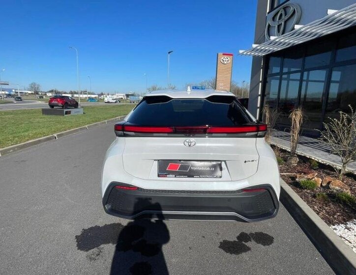 Toyota C-HR SUV / Terénní 2,0 l 112 kw