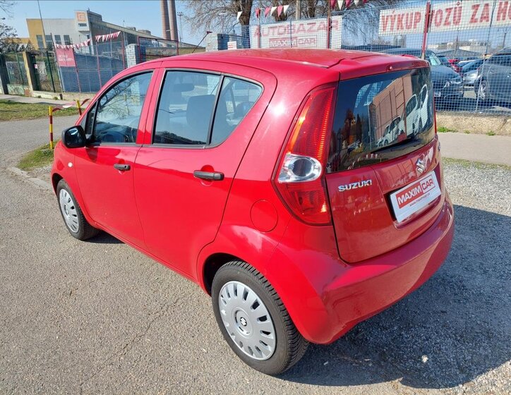Suzuki Splash Hatchback 996,0 48 kw