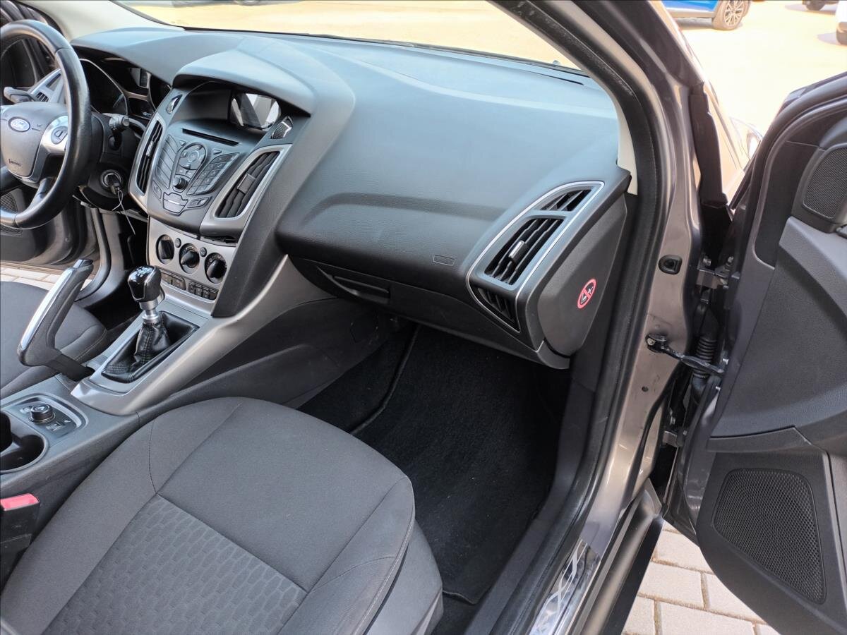 Ford Focus Kombi 998,0 92 kw