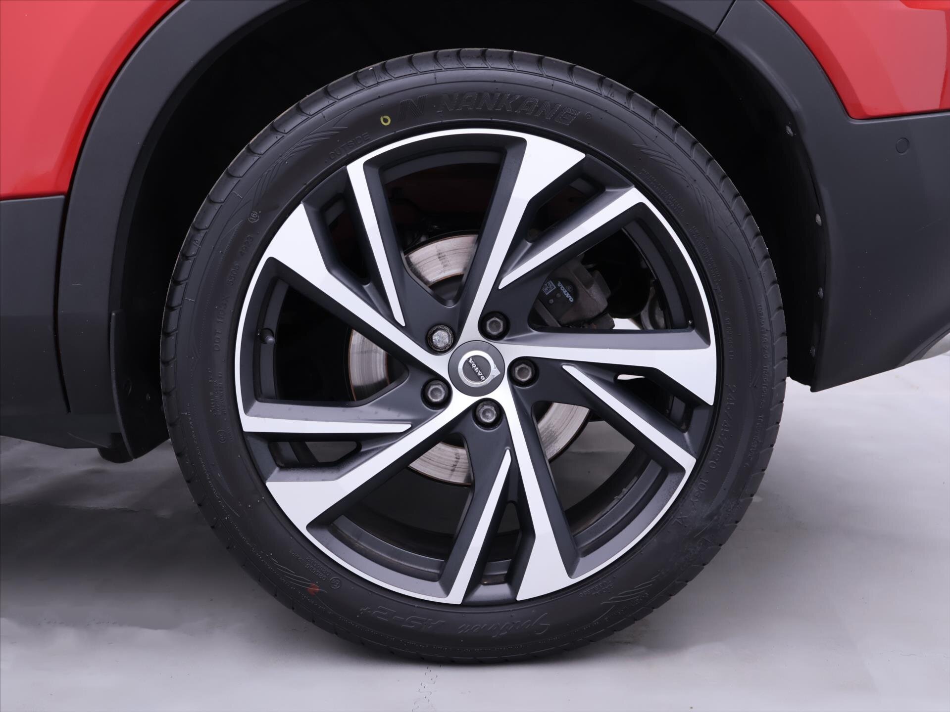 Volvo XC40 SUV 182,0 182 kw