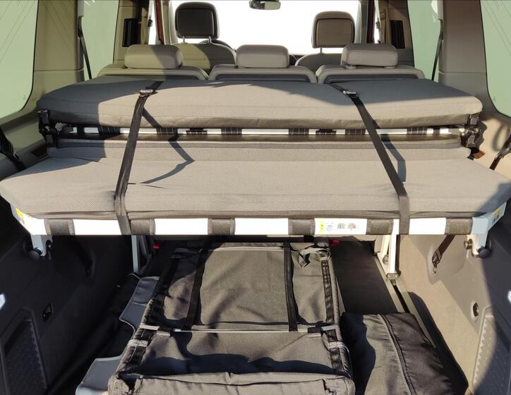 Volkswagen Multivan 27