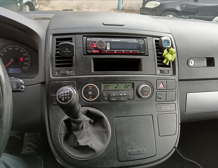 Volkswagen Multivan MPV 2,5 l 128 kw