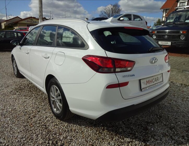Hyundai i30 Kombi 1,6 l 85 kw