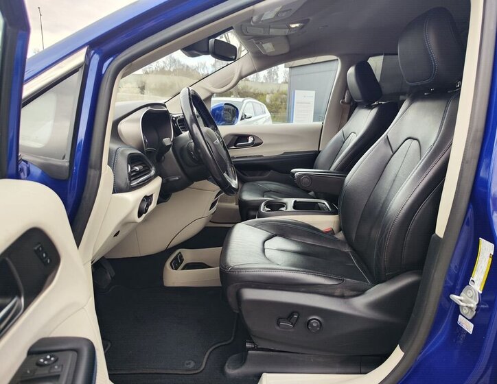 Chrysler Pacifica MPV 3,6 l 214 kw