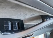 Tesla Model 3 Sedan 0,0 208 kw