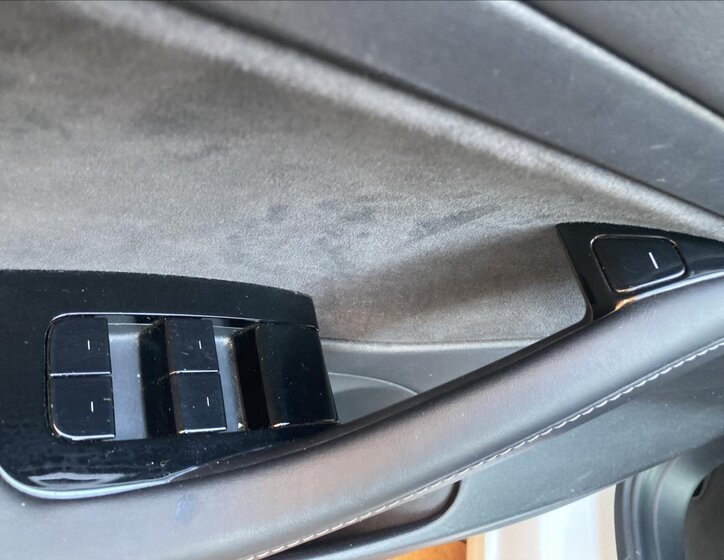 Tesla Model 3 Sedan 0,0 208 kw