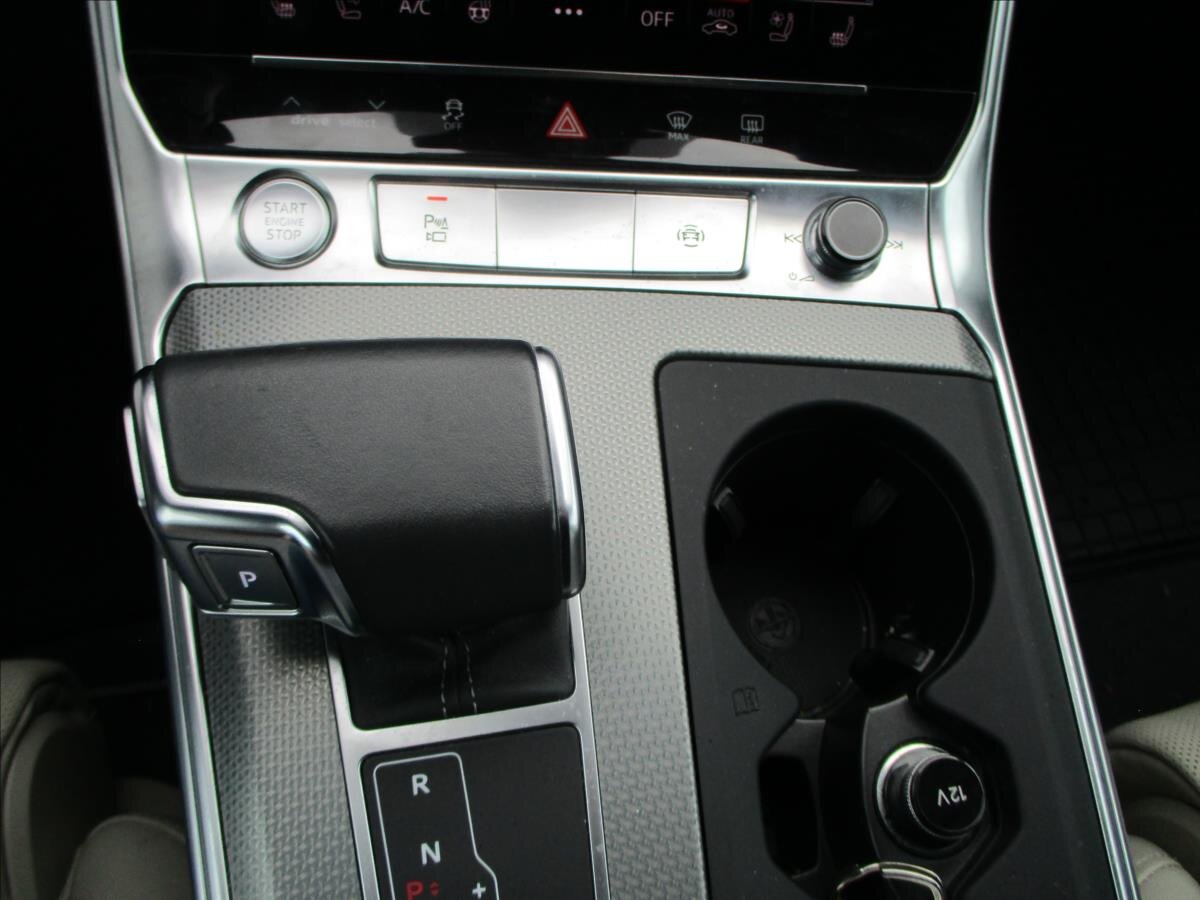 Audi A6 Allroad Kombi 3,0 l 210 kw