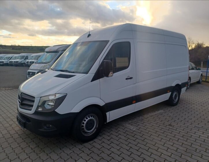 Mercedes-Benz Sprinter 1