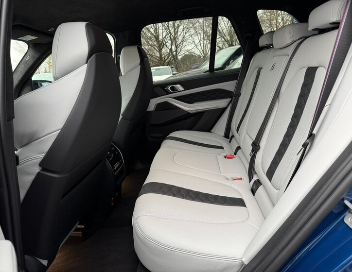 BMW X5 SUV / Terénní 4,4 l 460 kw