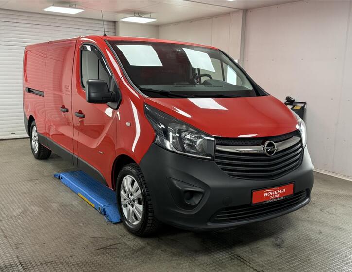 Opel Vivaro 1