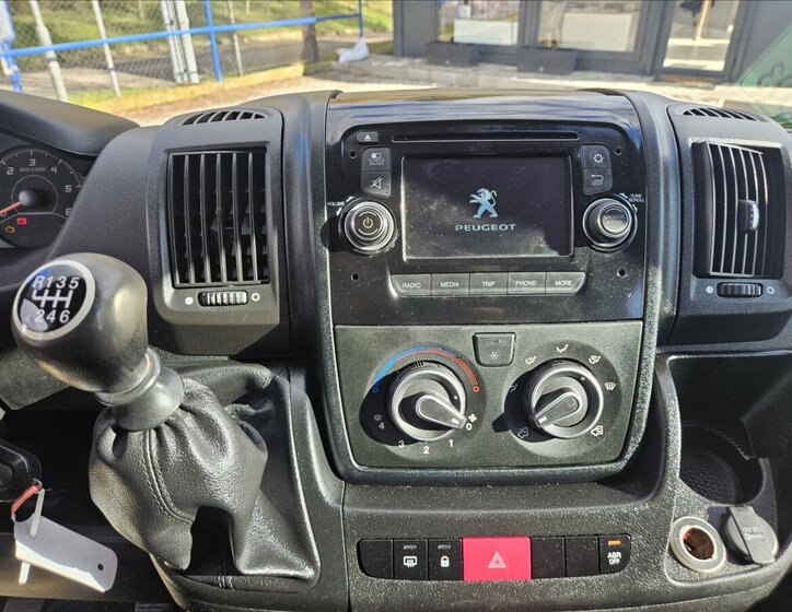 Peugeot Boxer 12