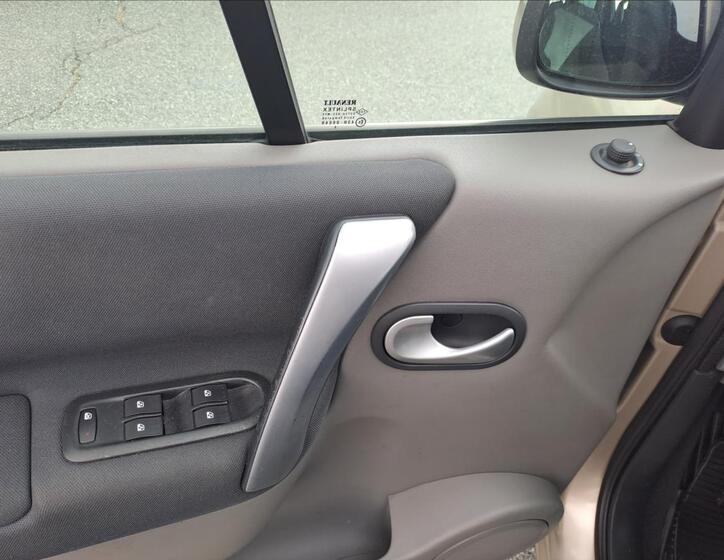 Renault Grand Scénic 10