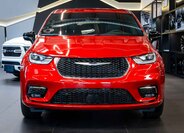 Chrysler Pacifica 11