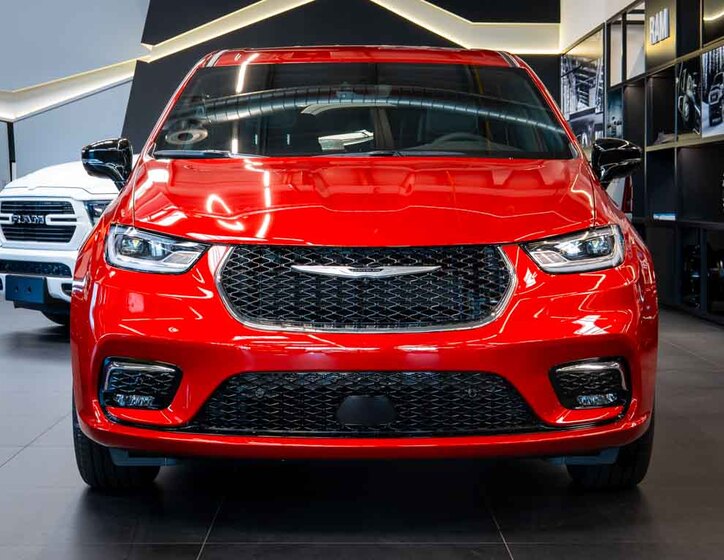 Chrysler Pacifica 11