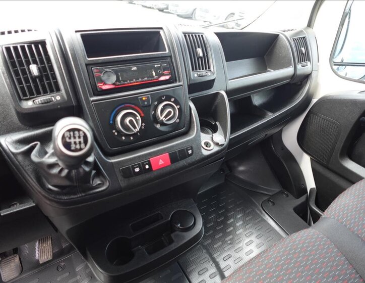 Citroën Jumper Valník 2,2 l 121 kw