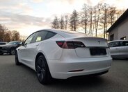 Tesla Model 3 Sedan / Limuzína 0,0 355 kw