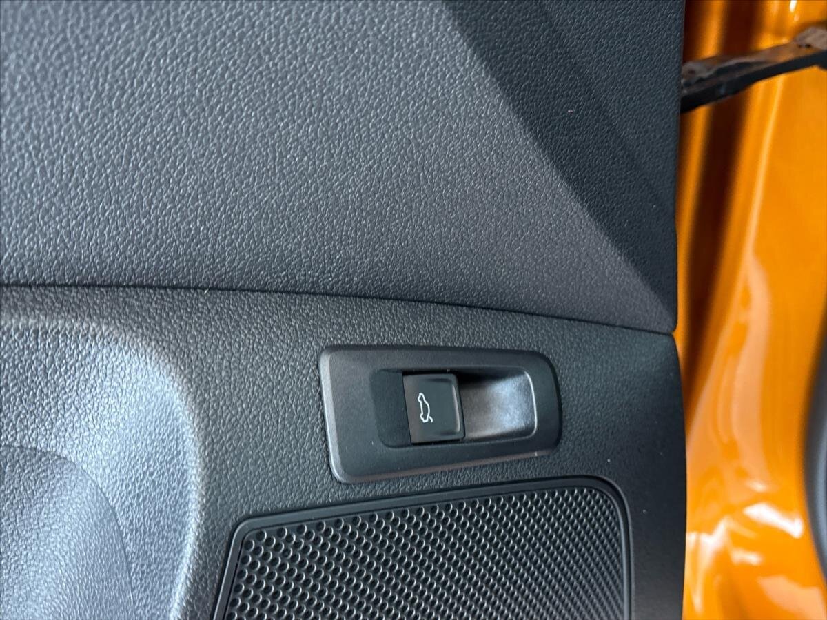 Škoda Karoq SUV / Terénní 1,5 l 110 kw
