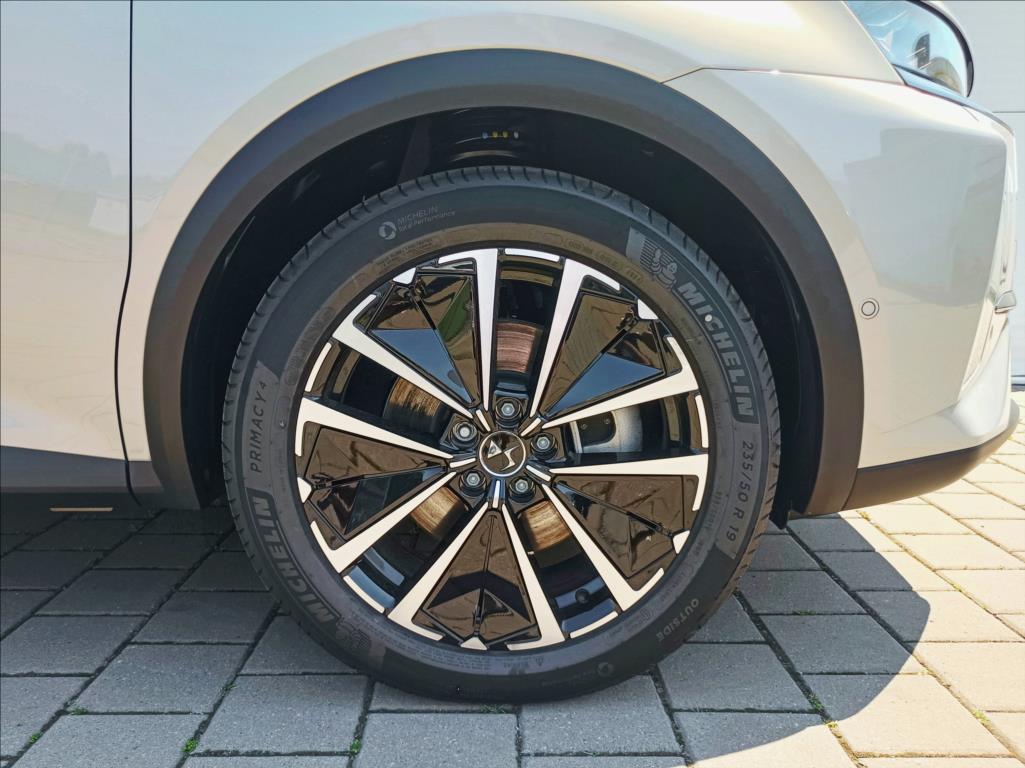 DS Automobiles DS7 Crossback