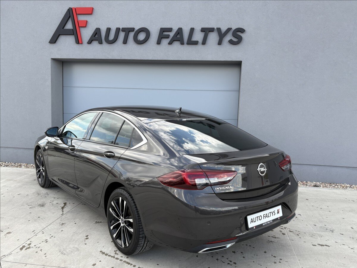 Opel Insignia Hatchback 2,0 l 128 kw