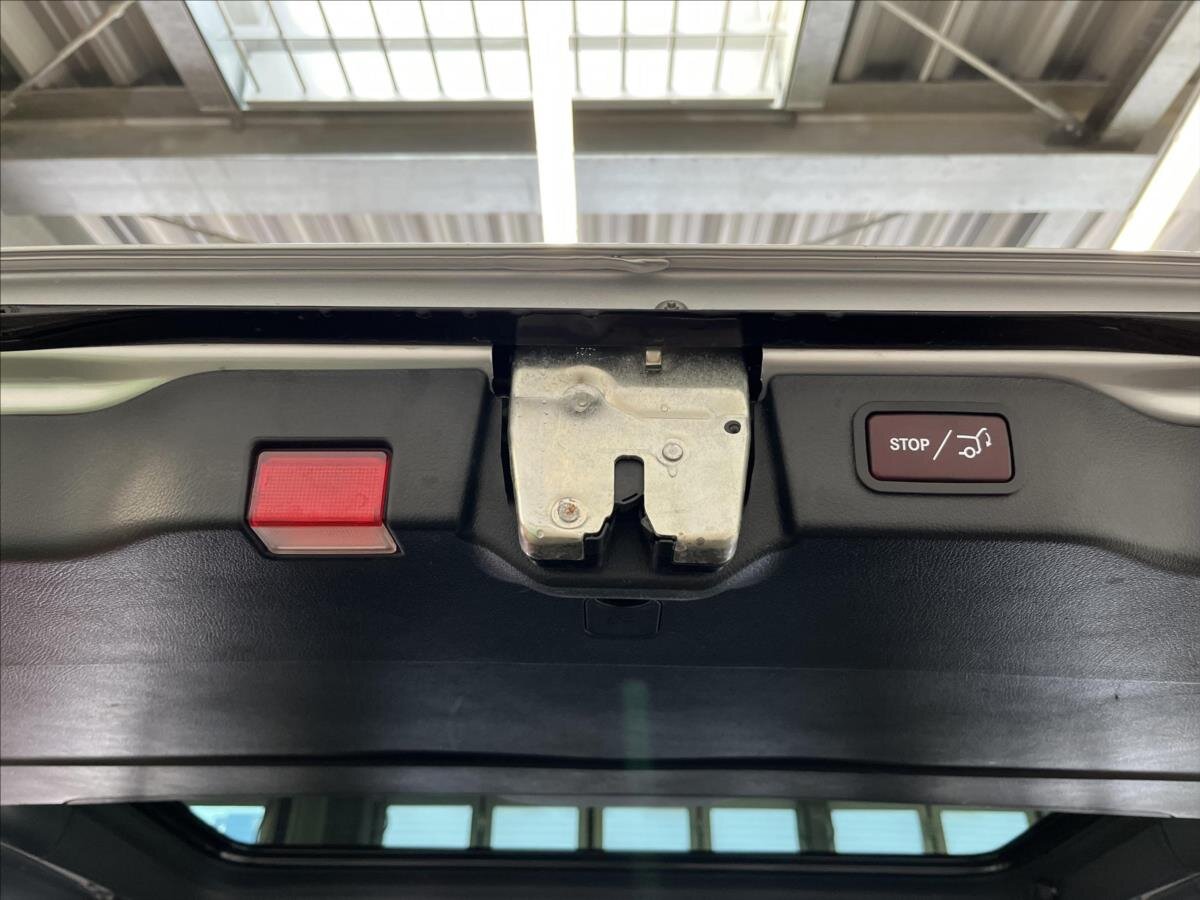 Mercedes-Benz Třídy V MPV 2,0 l 174 kw