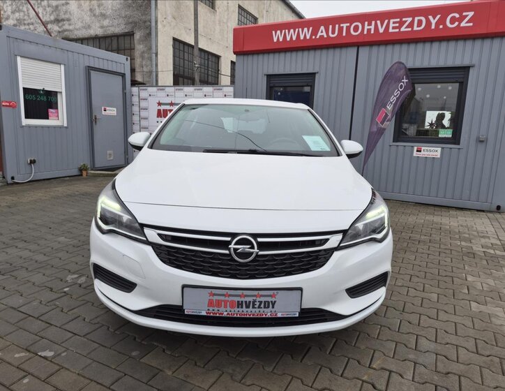 Opel Astra Hatchback 999,0 77 kw