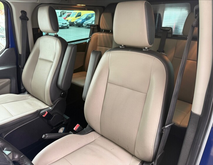 Ford Transit Custom 11