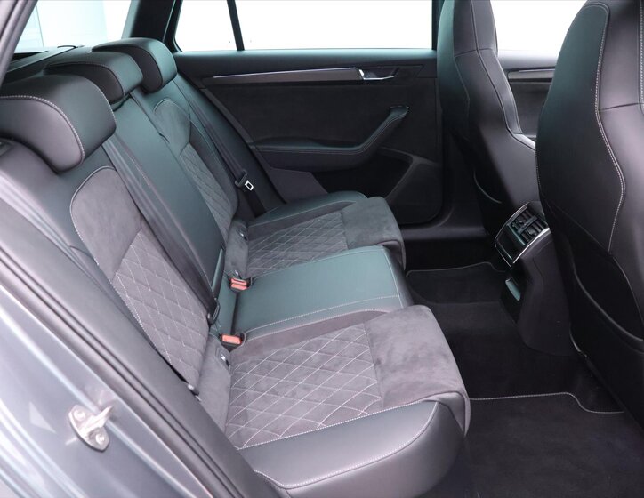 Škoda Superb Kombi 2,0 l 110 kw