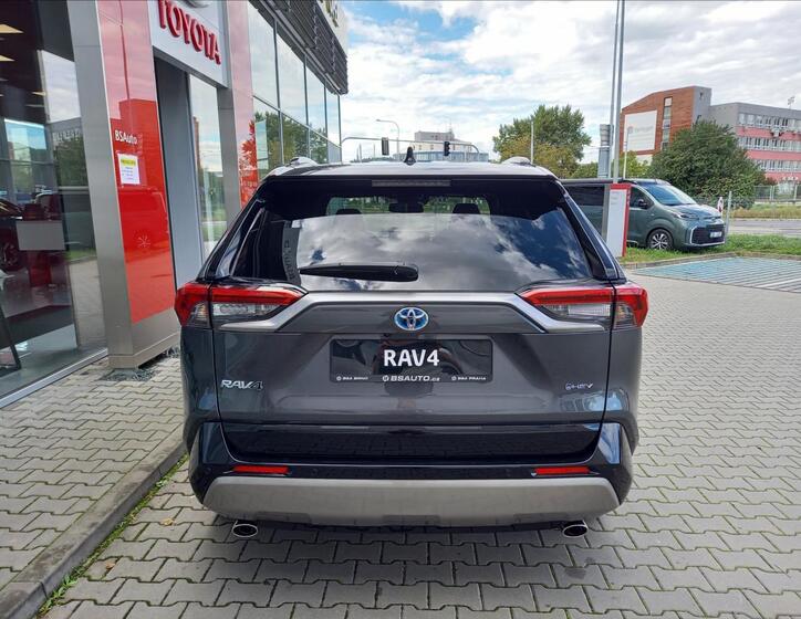 Toyota RAV4 5
