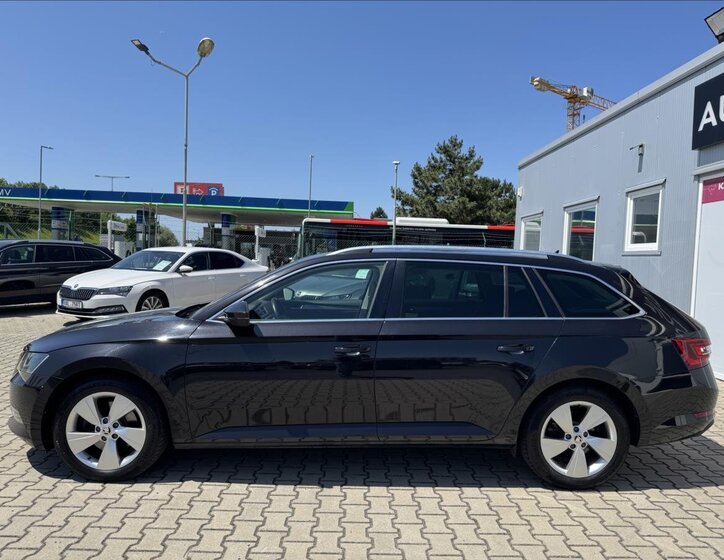 Škoda Superb Kombi 2,0 l 140 kw