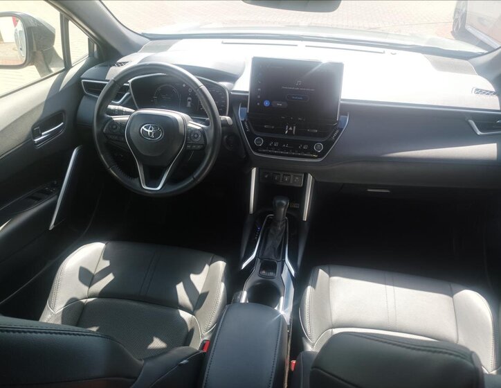 Toyota Corolla Cross SUV / Terénní 2,0 l 112 kw