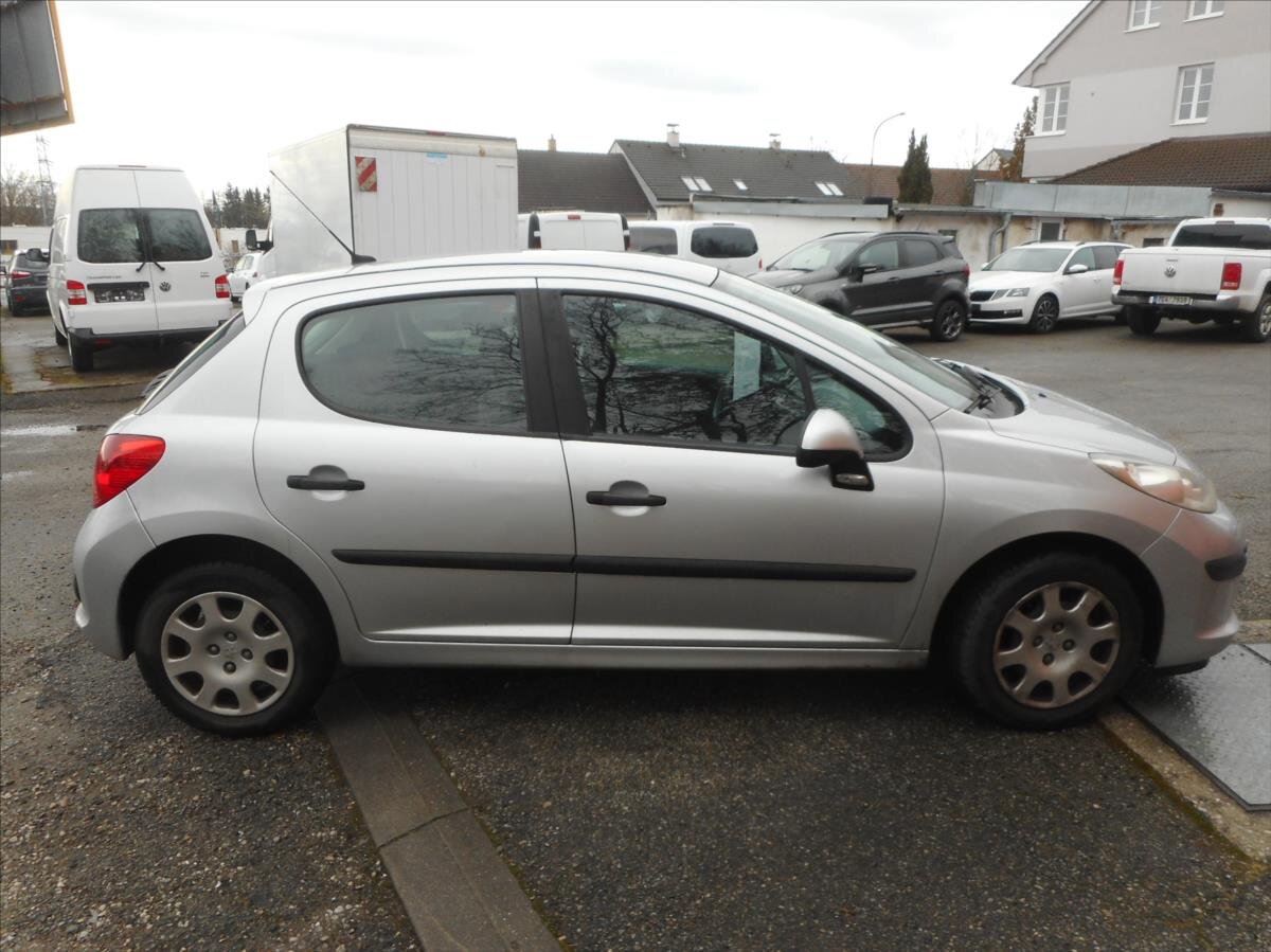 Peugeot 207 Hatchback 1,4 l 54 kw