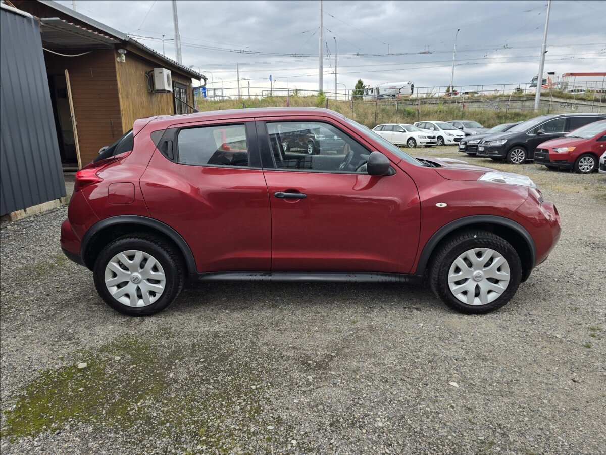 Nissan Juke CUV / Crossover 1,6 l 86 kw