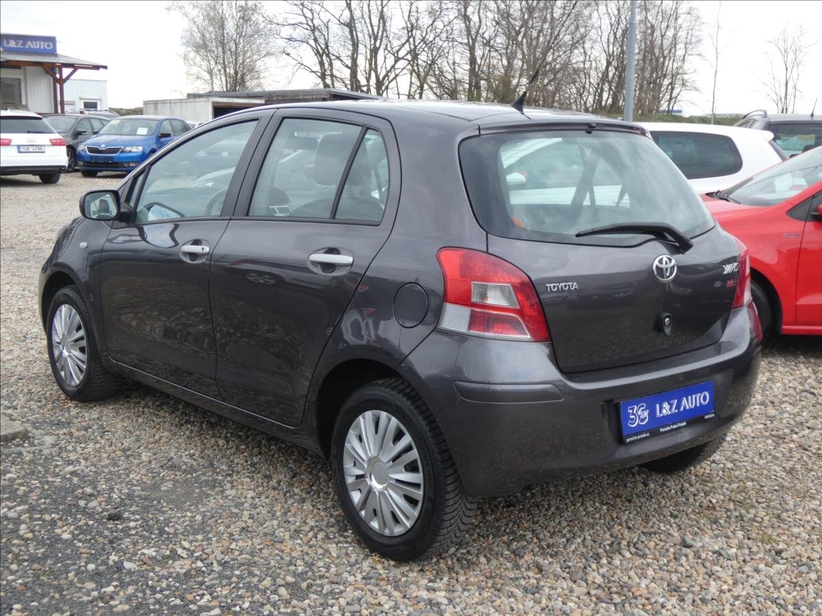 Toyota Yaris Hatchback 998,0 51 kw