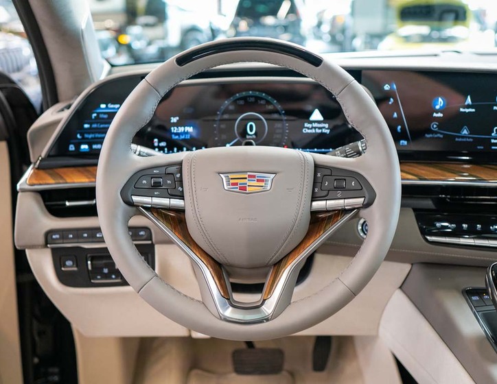 Cadillac Escalade 21