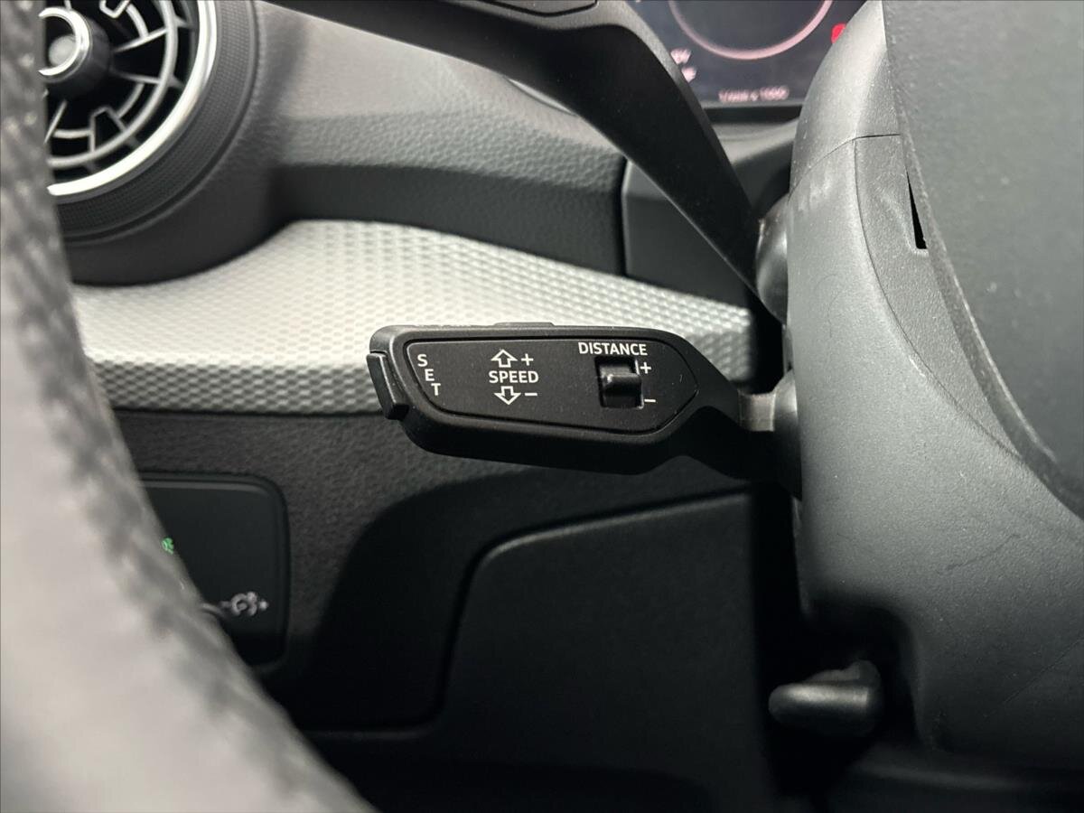 Audi Q2 SUV / Terénní 1,5 l 110 kw