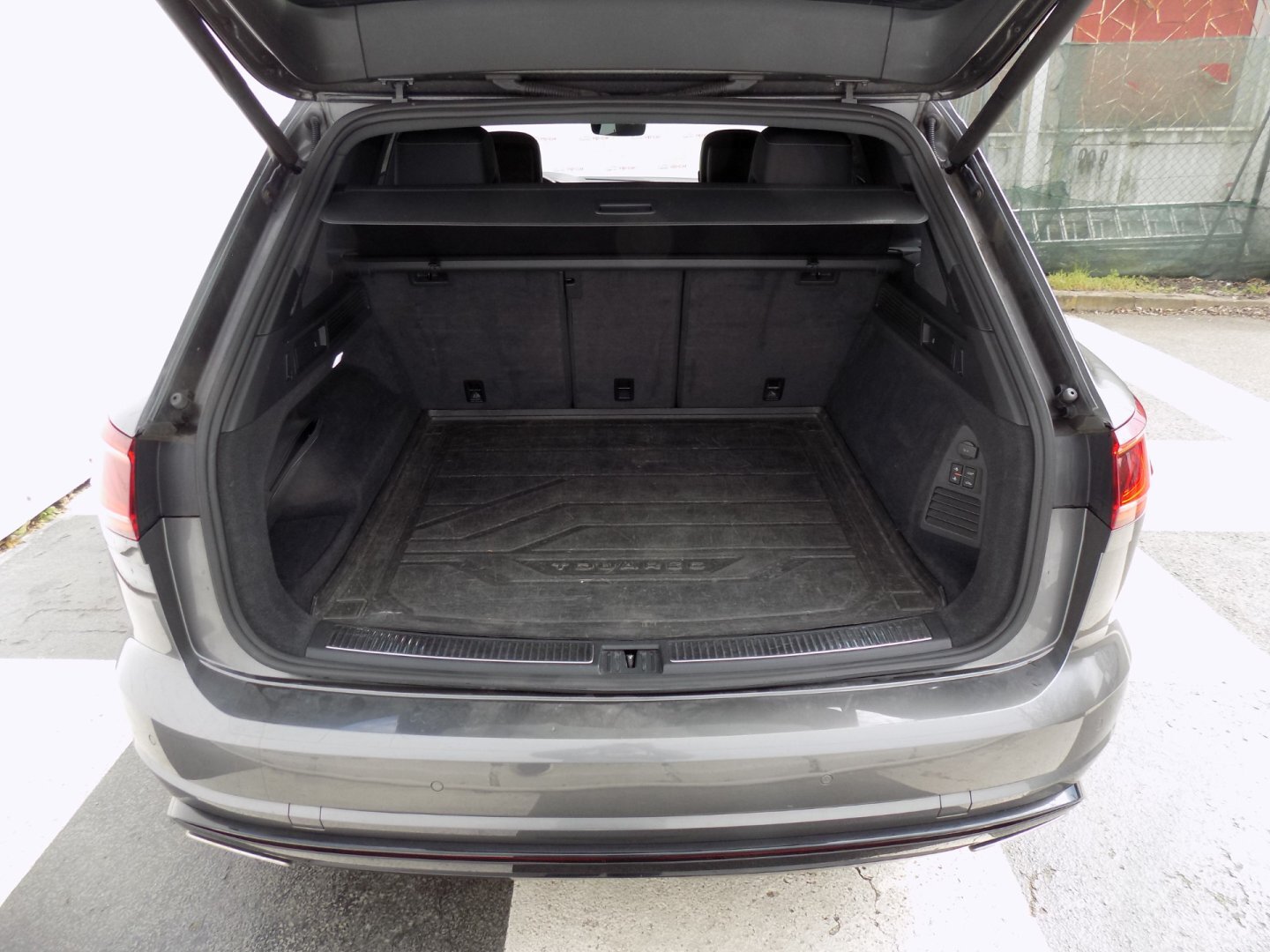 Volkswagen Touareg SUV / Terénní 3,0 l 210 kw