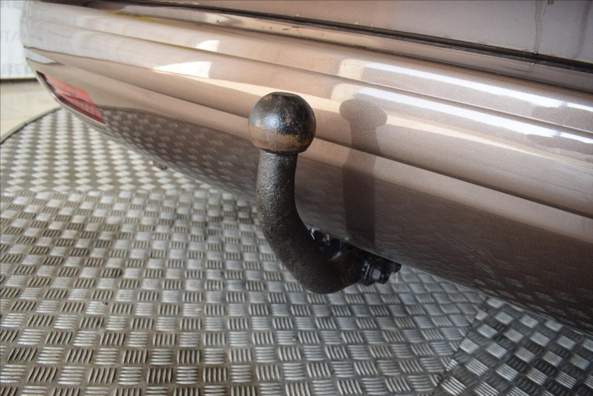 Peugeot 5008 MPV 1,6 l 88 kw