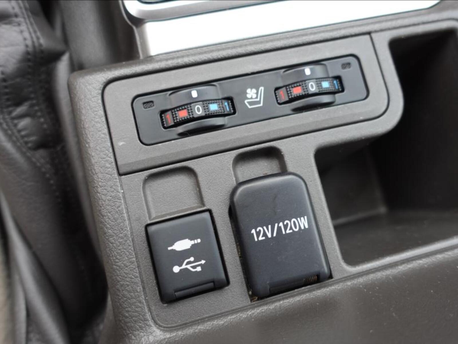 Toyota Land Cruiser 27