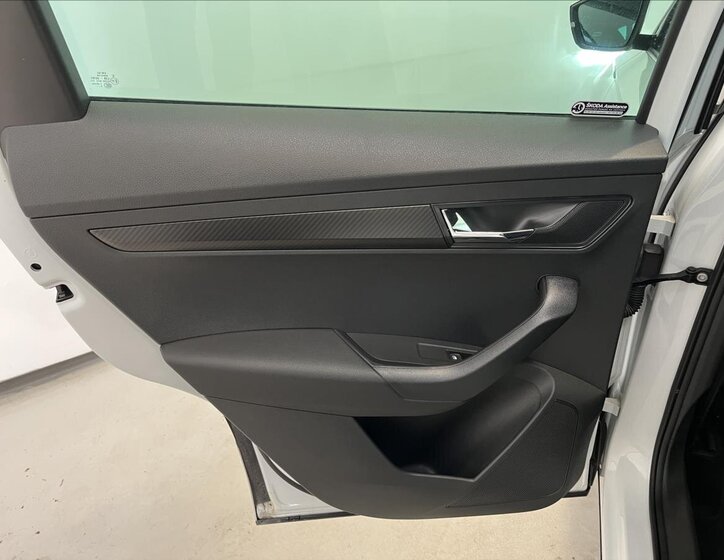 Škoda Karoq SUV / Terénní 1,5 l 110 kw