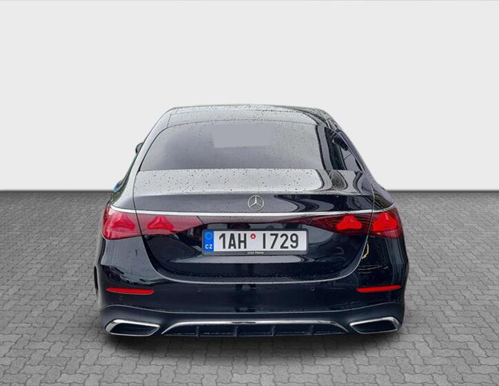 Mercedes-Benz Třídy E 4