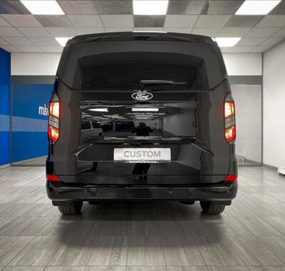 Ford Tourneo Custom 4