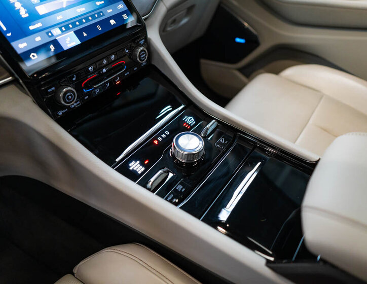 Jeep Grand Cherokee 26