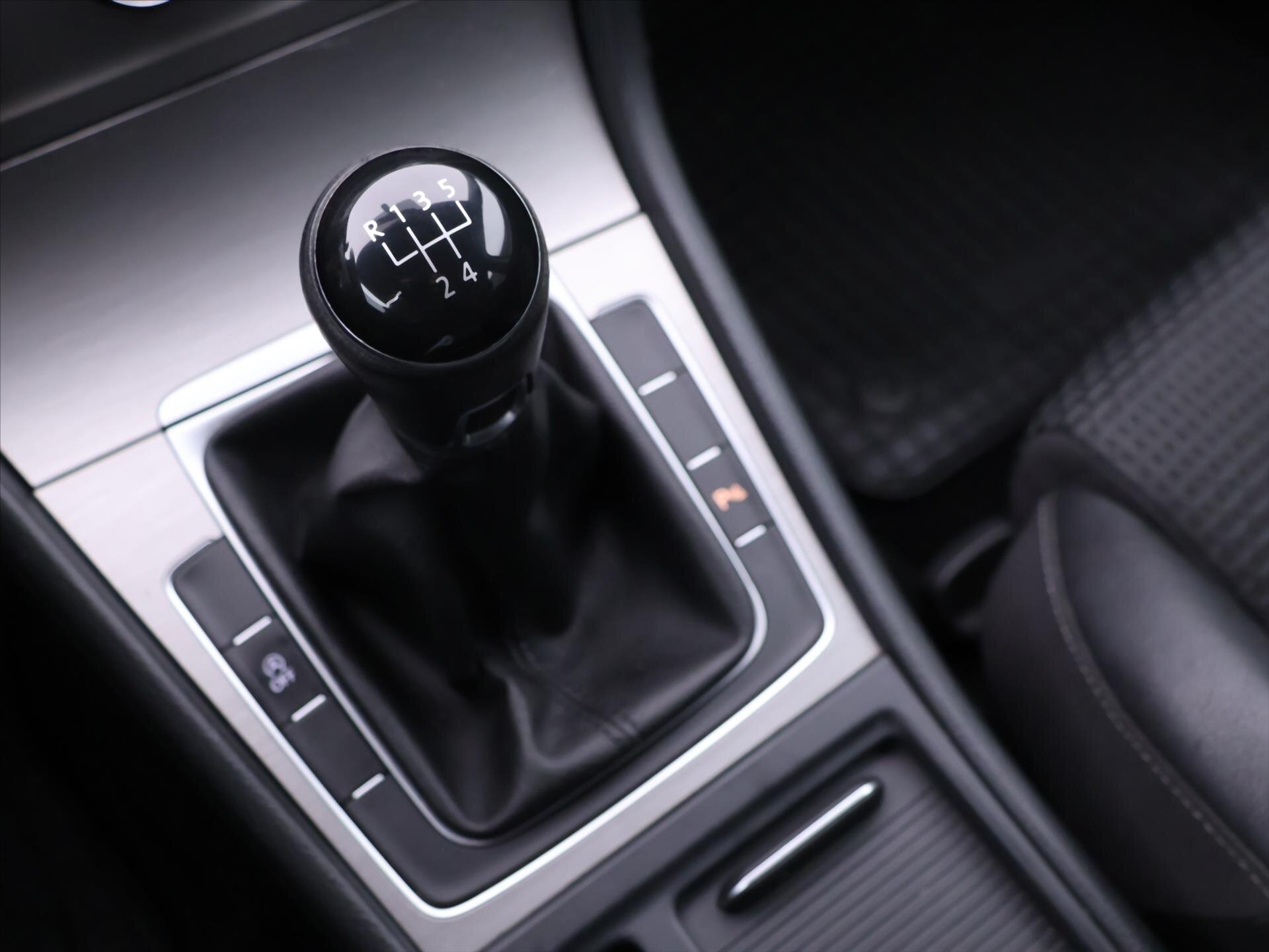 Volkswagen Golf Kombi 1,6 l 81 kw