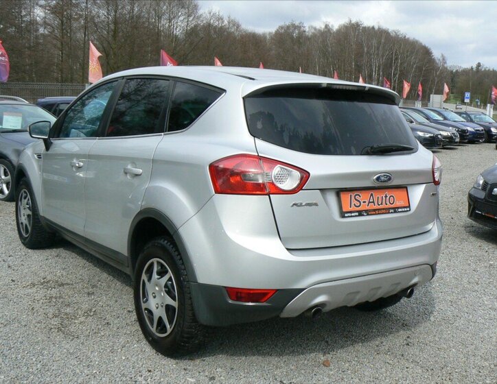 Ford Kuga SUV / Terénní 2,0 l 100 kw