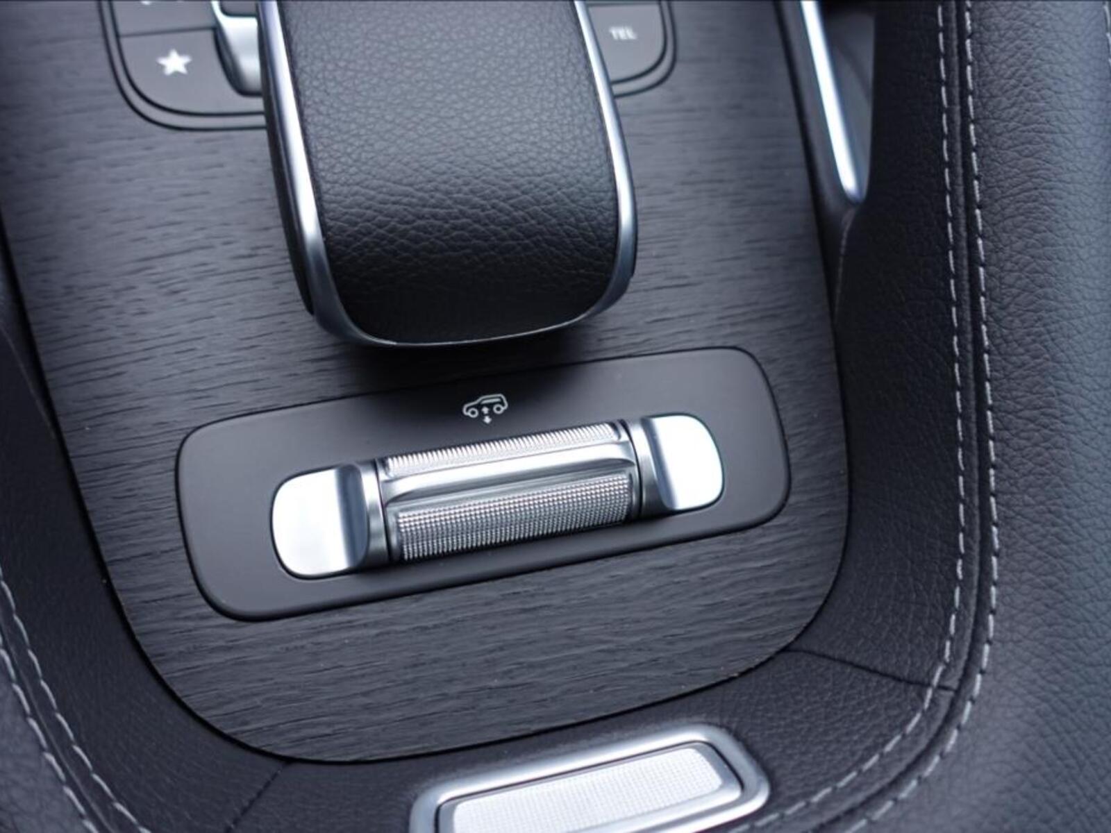 Mercedes-Benz GLE 28