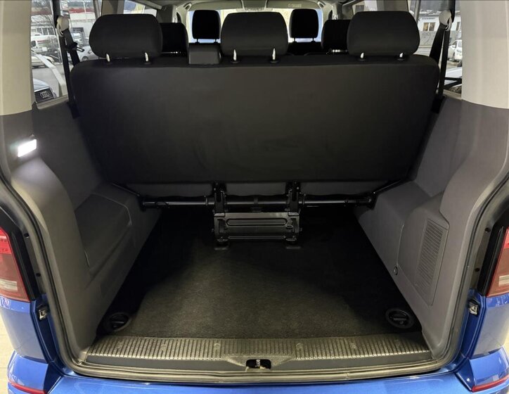 Volkswagen Caravelle Kombi 2,0 l 110 kw